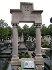 Grab von Guy de Maupassant auf dem Friedhof Cimetière de Montparnasse 